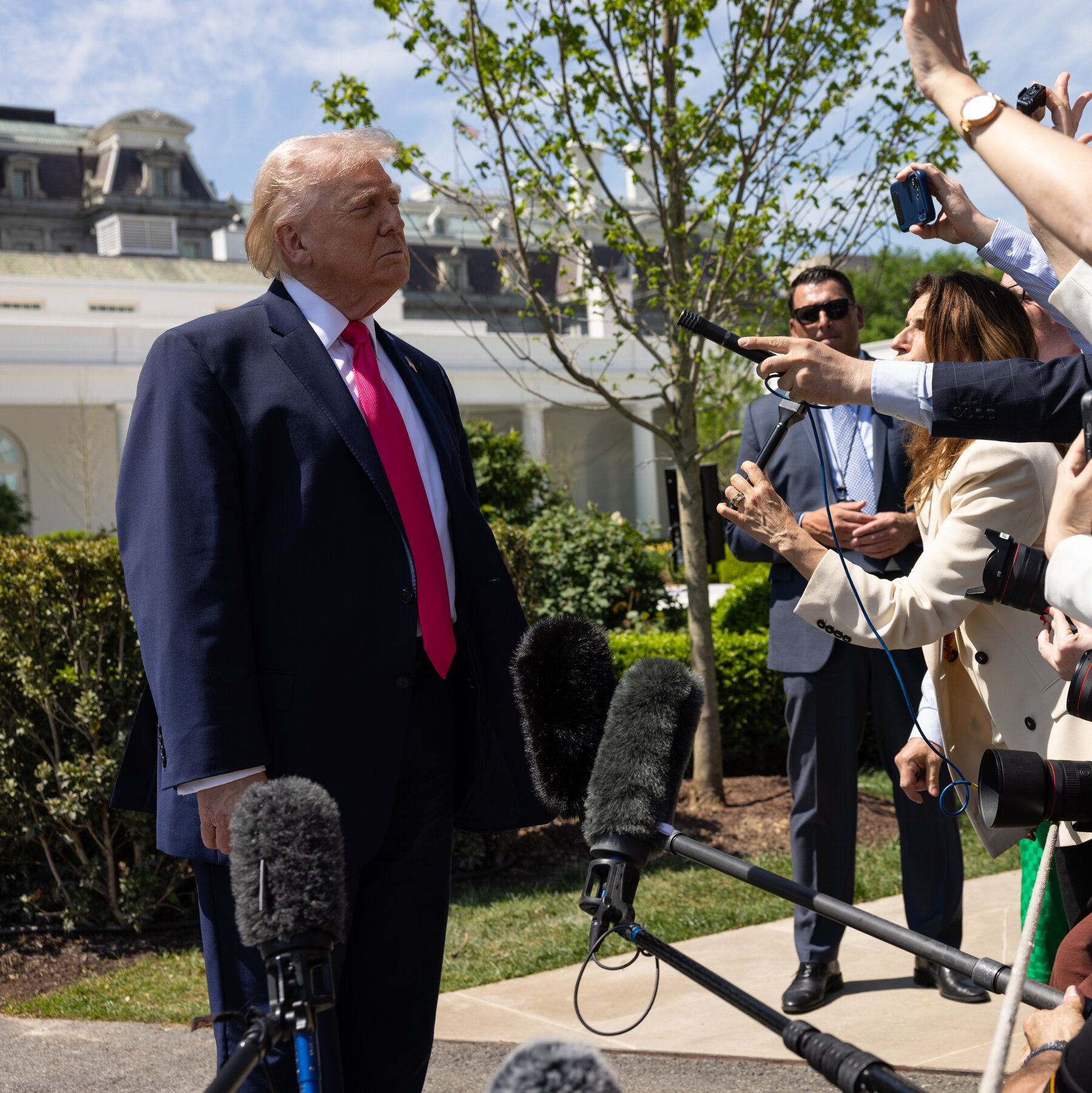 Trump says he might go to Pakistan if an Iran deal were signed there.