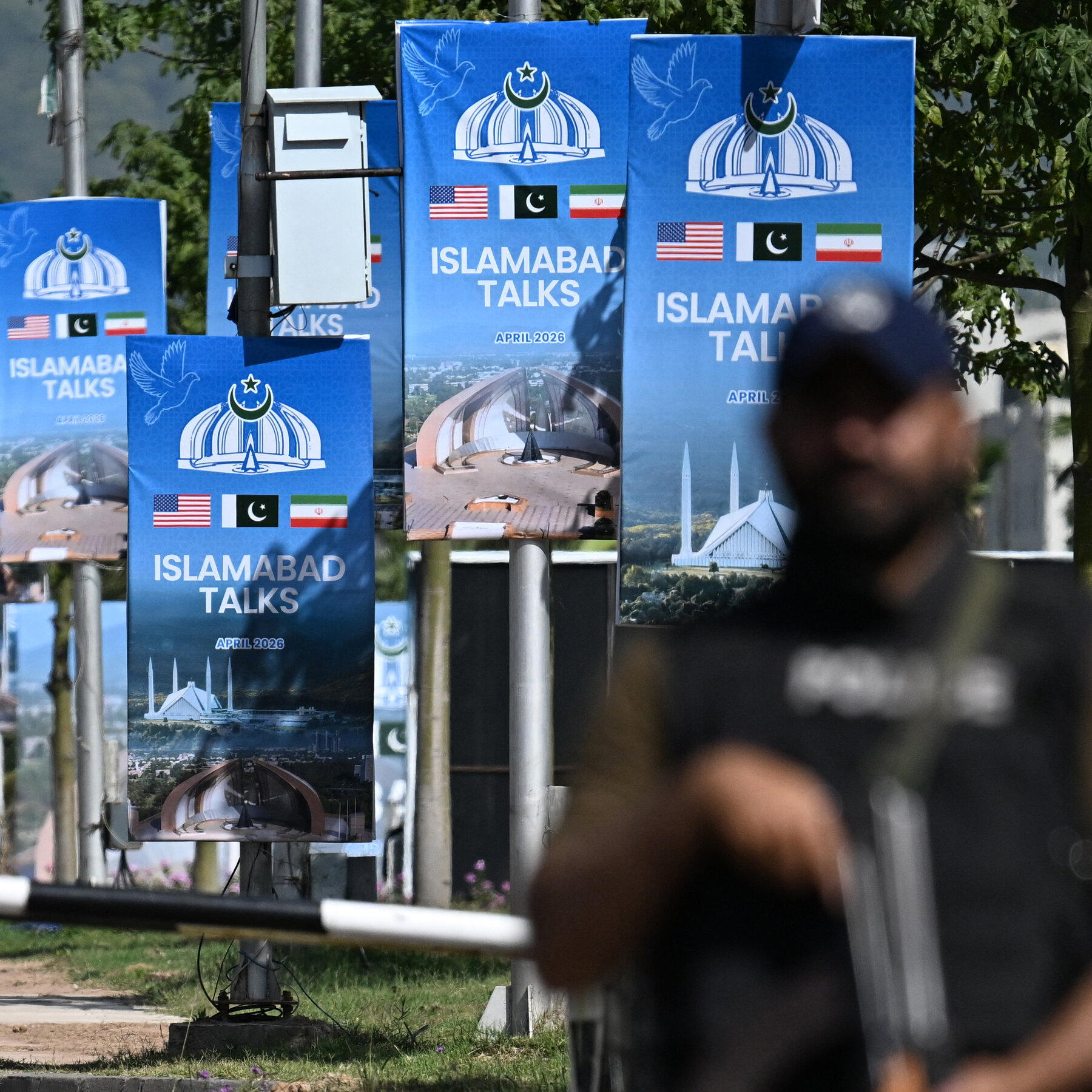 Iran War Live Updates: Uncertainty Surrounds U.S.-Iran Talks as Cease-Fire Nears End